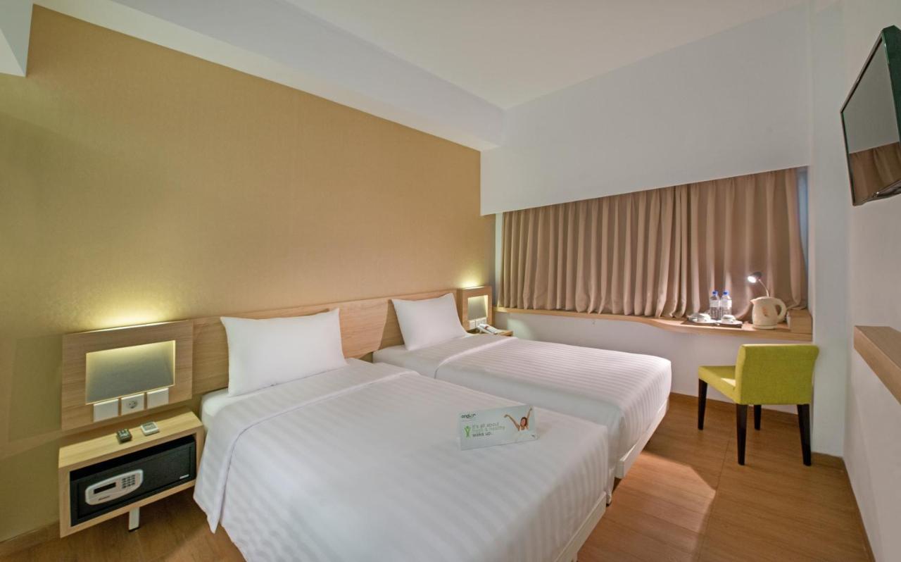 Whiz Prime Hotel Megamas Manado Dış mekan fotoğraf