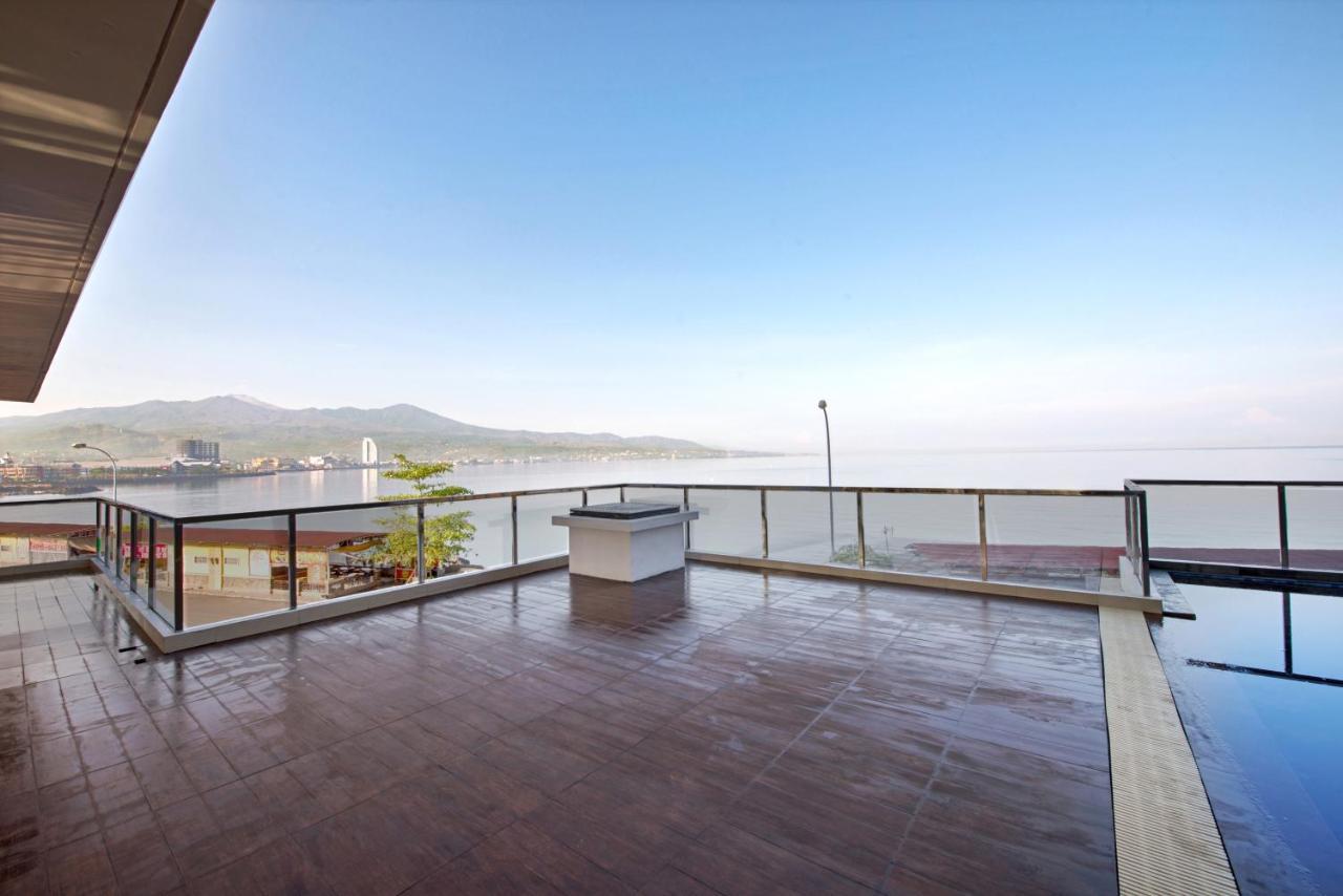 Whiz Prime Hotel Megamas Manado Dış mekan fotoğraf