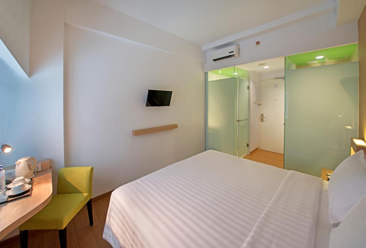 Whiz Prime Hotel Megamas Manado Dış mekan fotoğraf